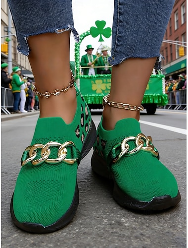  Grüne Strick-Sneaker für Damen mit Leopardenmuster für den St. Patrick's Day – modisches Kettendetail, bequem und trendig, perfekt für Paraden und ungezwungene Festlichkeiten