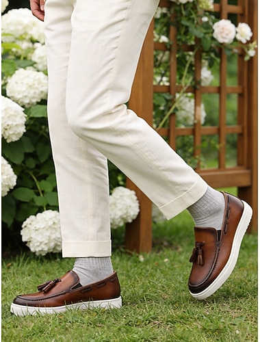  scarpe slip-on da uomo in pelle marrone: mocassini comodi con un design elegante, ideali per occasioni informali, matrimoni e uso quotidiano
