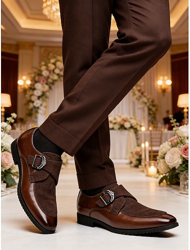  Chaussures habillées pour hommes – des richelieus marron classiques avec détails brogues, parfaites pour les mariages et les événements formels.