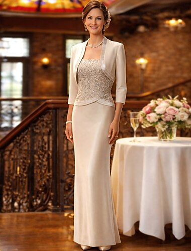  Tuubi Kokopitkä Häävieraspuku Morsiammen äidin asu Hihaton Suora pääntie Tyylikäs Plus-koko Häävieras Sifonki Satiini Pitsi Lyhyet takkimekot kanssa Nauhat Applikaatiot