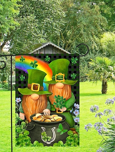  Gartendekoration zum St. Patrick's Day mit Gartenzwerg, Kleeblatt und Shamrock für die Feier auf Terrasse, Garten oder Rasen