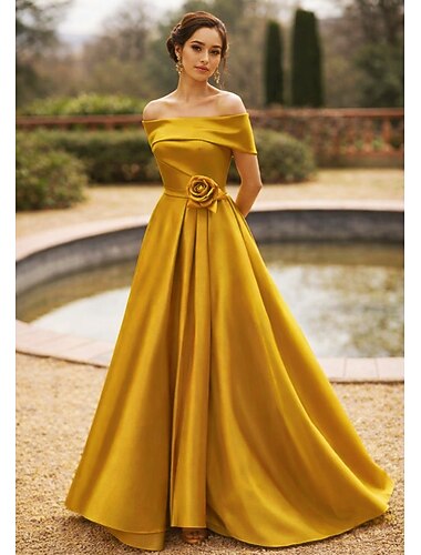  Corte A Hasta el Suelo Vestidos de noche Corte Cenicienta Vestimenta formal Elegante Sedoso Sin Mangas Hombros Caídos Boda Formal Satén con Flor bordada