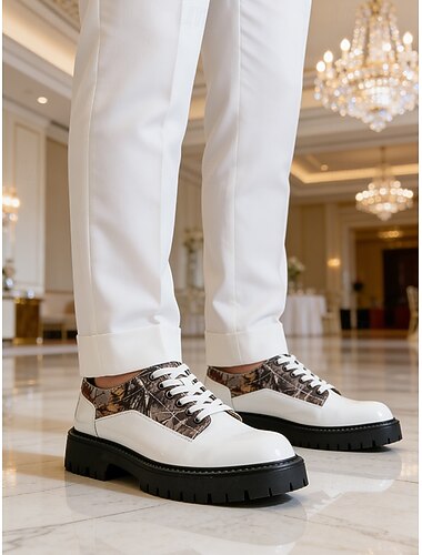  Zapatillas blancas casuales para hombre: diseño de lona texturizada con suela de goma, ideales para uso diario, salidas informales y bodas.