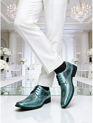  herresko i metallisk grønn lakkskinn med snøring – trendy pensko for moderne profesjonelle og bryllup