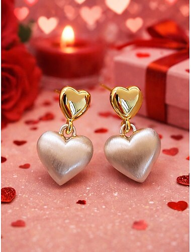  Brincos femininos em liga metálica em formato de coração com detalhes dourados, perfeitos para o Dia dos Namorados e casamentos.