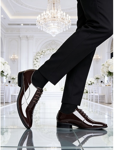  Herresko i mørkebrun lakkskinn med snøring – elegante formelle sko til forretningsmøter, elegante arrangementer og bryllup