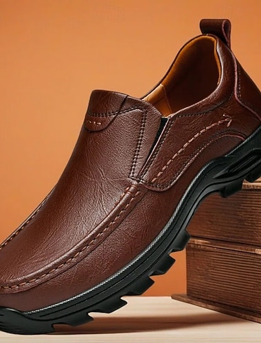  Miesten ruskeat keinonahkaiset vapaa-ajan slip-on-kengät – mukavat ja klassisen muotoilun omaavat, täydelliset työhön, arkeen ja rentoon arkeen