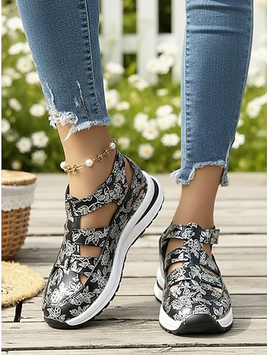  صنادل رياضية نسائية باللونين الأبيض والأسود مزينة بالزهور - أحذية مشي مغلقة من الأمام مجوفة مع نعل إسفيني للسفر في الصيف والأنشطة الخارجية