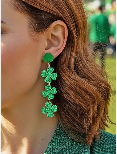  أقراط نسائية من الأكريليك على شكل نبتة البرسيم، بتصميم لامع خفيف الوزن، متوفرة بأنماط متعددة مستوحاة من البرسيم والطابع الأيرلندي، مثالية للمسيرات والحفلات والمناسبات واحتفالات الأعياد.