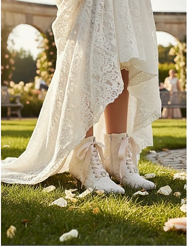  bottines vintage en dentelle pour femmes avec lacets en ruban de satin et talons aiguilles – chaussures de mariée élégantes pour les mariages et les événements d'inspiration victorienne