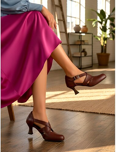  Escarpins vintage années 1950 pour femme, en similicuir bordeaux – élégants escarpins Mary Jane à boucle réglable, parfaits pour les occasions formelles, les soirées et le quotidien.