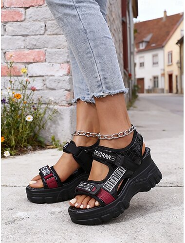  Naisten mustat strassikivillä varustetut korokepohjaiset urheilusandaalit - rohkea remmimalli säädettävällä tarranauhalla, ihanteellinen kävelyyn, patikointiin ja vapaa-aikaan