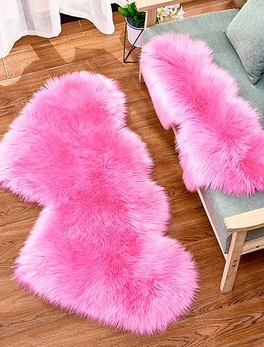  Dywan w kształcie serca z pluszu, stylowa mata podłogowa w stylu europejskim, poduszka na sofę i podnóżek do salonu i sypialni