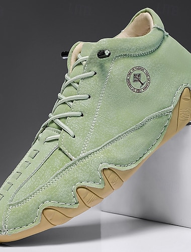  Bottes vertes pour hommes en similicuir faites à la main – un design unique et durable offrant un confort optimal, idéales pour une utilisation décontractée, en extérieur et au quotidien.