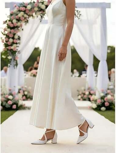  Białe szpilki dla druhen – buty ślubne na niskim obcasie blokowym ze spiczastym noskiem i paskiem na kostce, eleganckie czółenka dla druhen