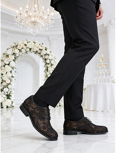  Luxe leren herenschoenen voor bruiloften - zwart met geborduurd bloemenmotief, elegante formele schoenen voor bruiloften en ceremonies.
