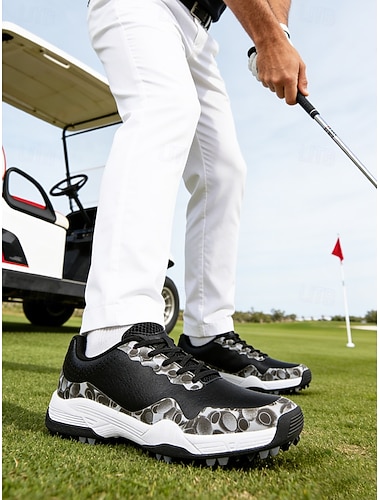  Svarte herregolfsko med piggesåle, komfortable og slitesterke sko, perfekte for golfere på banen