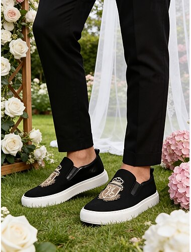  Beige outdoor sneakers voor heren – modieuze en comfortabele schoenen voor actieve bruiloftsgasten