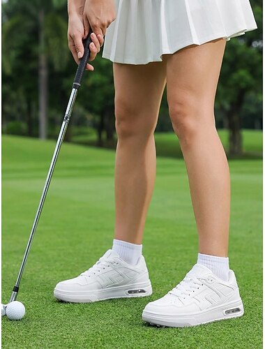  Dames zwarte golfschoenen met vetersluiting – gedempte platform golfsneakers voor dames, antislip ontwerp met spikes voor golfen, oefenen, wandelen en recreatief sporten.