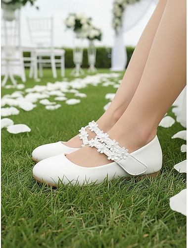  Elegante hvite Mary Jane-sko til barn med blomstermotiv i blonder og perledetaljer, myk overdel i PU-skinn og komfortabel flat såle, klassisk prinsessestil for jenter, perfekte sko til bryllup med
