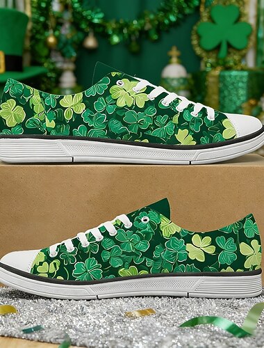 Damesko med lave sneakers og kløvertrykk i St. Patricks dag-stil – klassiske, avslappede lerretssko med snøring for tenåringer og voksne, perfekte for streetwear, skole og festlige utflukter.