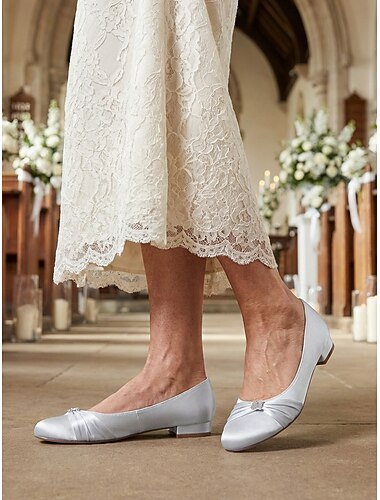  Ivoorwitte damesschoenen met lage hak, comfortabele platte schoenen, zacht geplooide klassieke bruidsschoenen voor oudere bruiden en kerkelijke bruiloften.