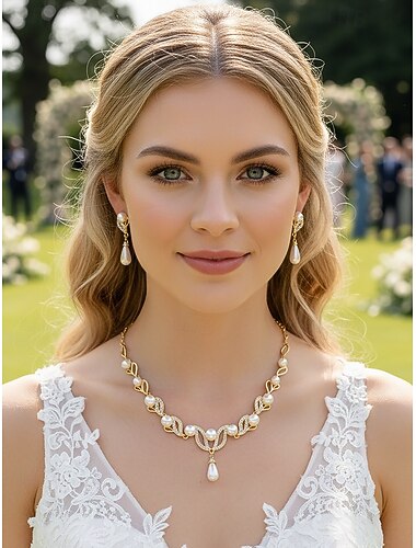  Elegantes Schmuckset aus Imitationsperlen für Damen, bestehend aus Halskette und Ohrringen in Gold- und Silberfarben mit Kristallakzenten, perfekt für Hochzeiten und festliche Anlässe.