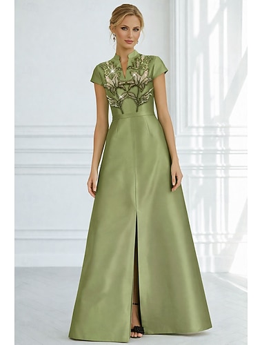  Linea ad A Lunghezza al pavimento Perline ricamate Abito Formale Abito da madre della sposa Abito da Sera Abito formale Elegante Brillanti Setoso Manica Corta Scollo a V Matrimonio Formale Tasca Raso