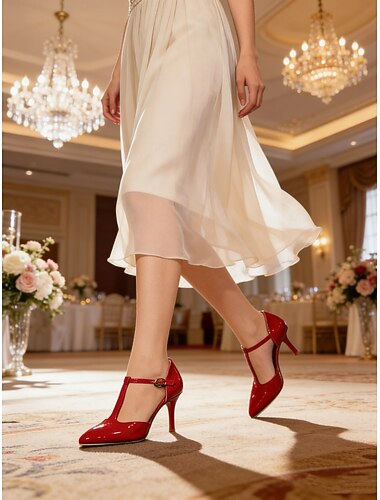  Damesstilettohakken met T-bandje en spitse neus van lakleer – elegante schoenen voor bruiloftsgasten en avondjes uit, verkrijgbaar in diverse kleuren.