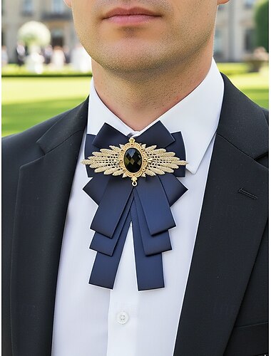  Gravata borboleta masculina de poliéster com broche, disponível em várias cores, estilo elegante para casamentos e eventos formais.