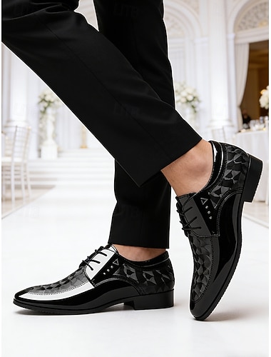  Herresko i svart lakk i kunstskinn, blank overdel med snøring, formell luksusstil for bryllup, mottakelser og kveldsarrangementer