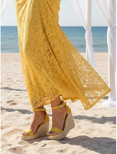  női barna espadrille ékszandál bokapánttal, elegáns tengerparti stílusú koszorúslánycipők tengerparti esküvőre