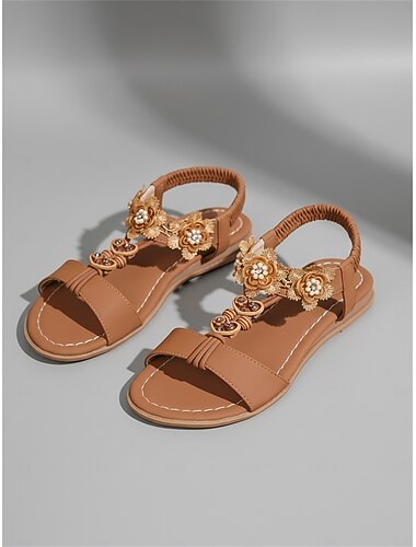  Sandale plate boeme pentru femei cu aplicații florale 3D - pantofi de vară cu barete maro deschis și accente de perle - sandale confortabile în stil etnic pentru nunți și vacanțe pe plajă