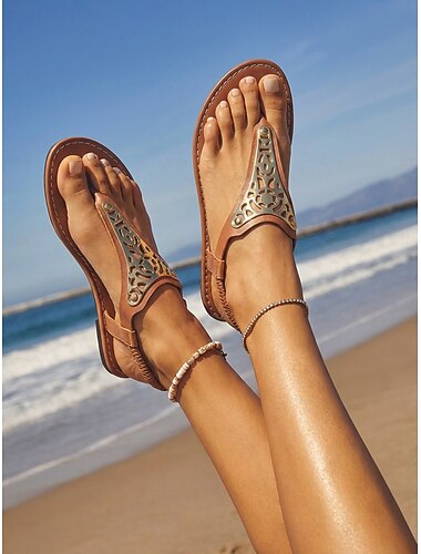  Dames platte strandsandalen met T-bandje – stijlvolle teenslippers met metallic details voor zomervakanties en tropische uitstapjes.