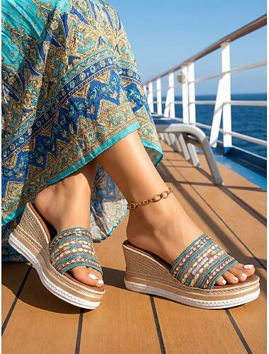 Sandali con plateau e perline in stile bohémien da donna, con cinturini tribali ricamati, plantare imbottito e suola antiscivolo, ideali per le vacanze estive degli adulti, le uscite giornaliere, le passeggiate in spiaggia e lo stile boho resort.