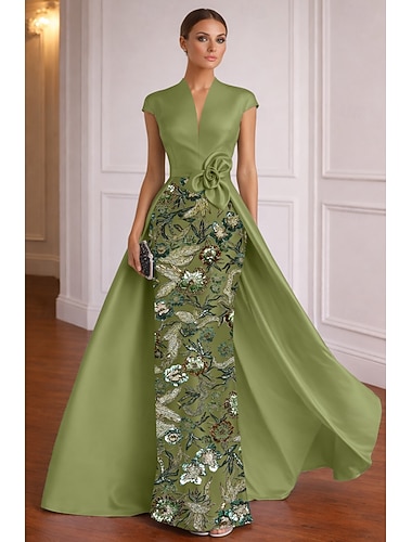  Linea ad A Tubino Colonna Lunghezza al pavimento Abito da Sera Abito da ballo con sopragonna Elegante Scintillante Floreale Manica Corta Scollo a V Festa serale Festa in giardino Raso Shiena scoperta