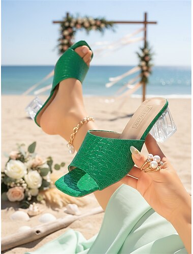  Hvite damesandaler med åpen tå og hæl og gjennomsiktig blokkhæl – elegante sko til strandbryllup, perfekt for bruder og gjester