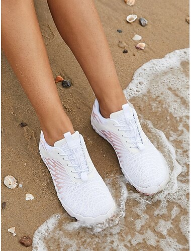  Chaussures aquatiques légères et respirantes pour femmes – baskets de plage en maille à séchage rapide, semelle flexible antidérapante pour les promenades côtières, la natation, le surf, les voyages en station balnéaire et les vacances en plein air.