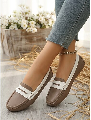  女性用カーキツートーンモカシンローファー - ソフトなフェイクレザーのスリッポンフラット、女性のためのクラシックカジュアルコンフォートシューズ、仕事、オフィス、ドライブ、旅行、ショッピング、日常使用＆週末のお出かけに最適