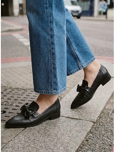  Damen schicke schwarze spitze Penny Loafers - Elegante Schlangenleder-embossierte Flats mit dekorativem Schleifenknoten für Büroarbeit Business Wear  tägliche Pendelreise