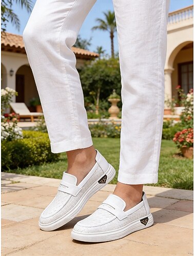  Herresko i kunstskinn til utendørs bruk, komfortabel slip-on-design med pustende netting, perfekt for uformelt bruk på feriestedet