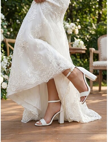  סנדלי עקב בלוק עם רצועת קרסול לבנה לנשים, נעלי כלה אלגנטיות לחתונות גן