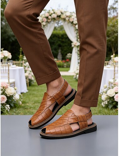  Sandales de mariage pour hommes en similicuir, respirantes et élégantes avec brides velcro, idéales pour les mariages d'été.