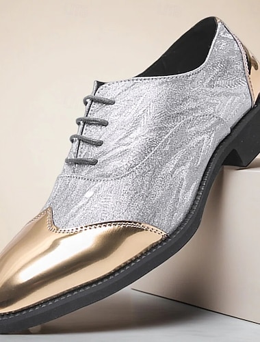  Herresko i metallisk kunstskinn, skinnende sølvfarget design med elegant spiss tå for formelle anledninger og kvelder ute