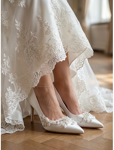 Witte damesschoenen met spitse neus en hoge hakken, versierd met bloemenborduurwerk - elegante bruidsschoenen voor stadsbruiloften