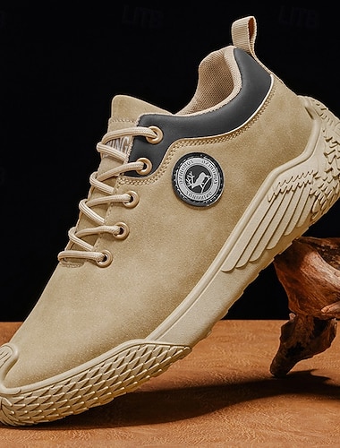  Lässige, hellbraune Herren-Sneaker, stilvoll und bequem für den Alltag und Outdoor-Abenteuer.