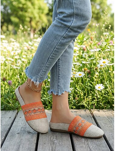  orange bohemiska broderade slip-ons för kvinnor - etniska linnecanvas-slip-ons för sommarpicknickar och semester &strandpromenader