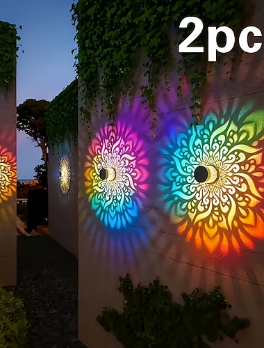  2 stk. utendørs solcelledrevet hul metallmandala-projeksjonsvegglampe, IP44 vanntett, gjerde-, trapp-, plen- og gangsti-dekorasjonslampe, hage-, gårdsplass-, villalandskapslampe