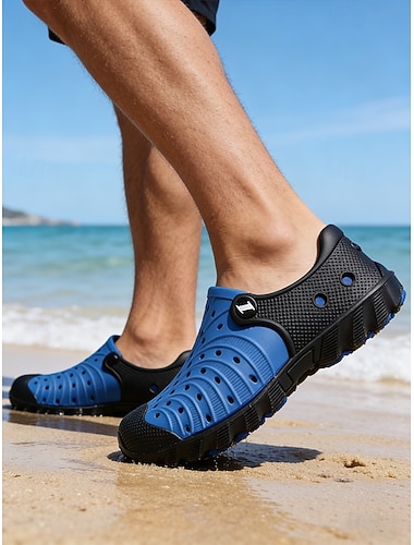  Blauwe waterschoenen van imitatieleer voor heren – sneldrogend en comfortabel voor strandvakantie en watersportactiviteiten.