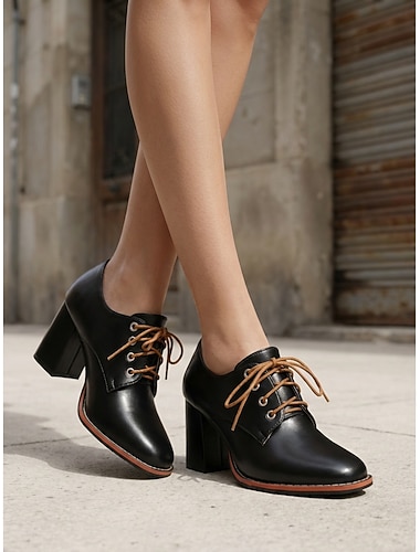  Vintage bruine oxford pumps voor dames - klassieke blokhakken met vetersluiting en brogue-details, perfect voor op kantoor of dagelijks gebruik op school. &casual outfits